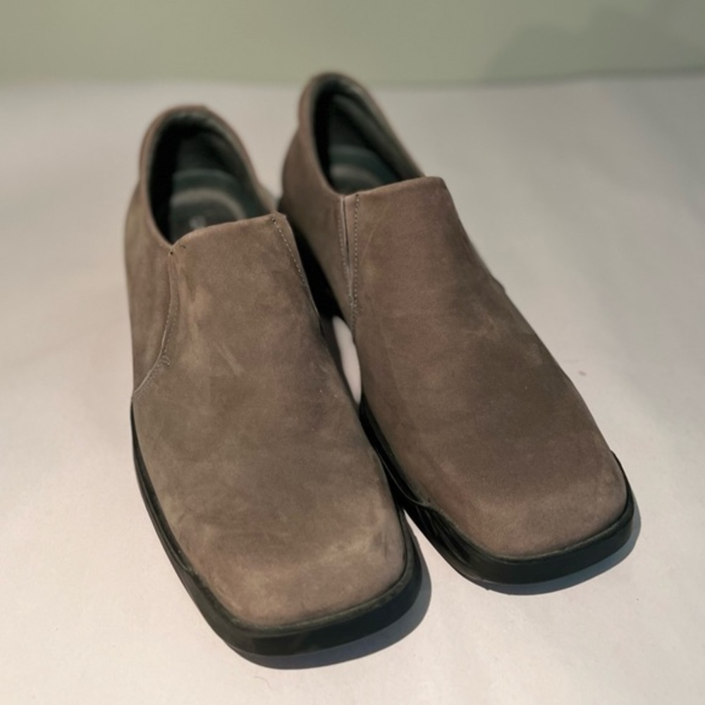 Giorgio Venturi Men’s Suede slip on Italy size 9.5